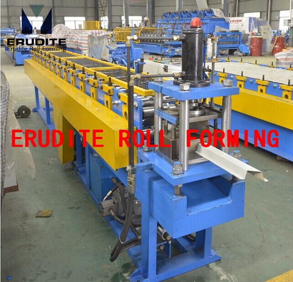 TS40 ROLL FORMING MACHINE FOR TOPHAT PROFILE WITH ANGLE CUT